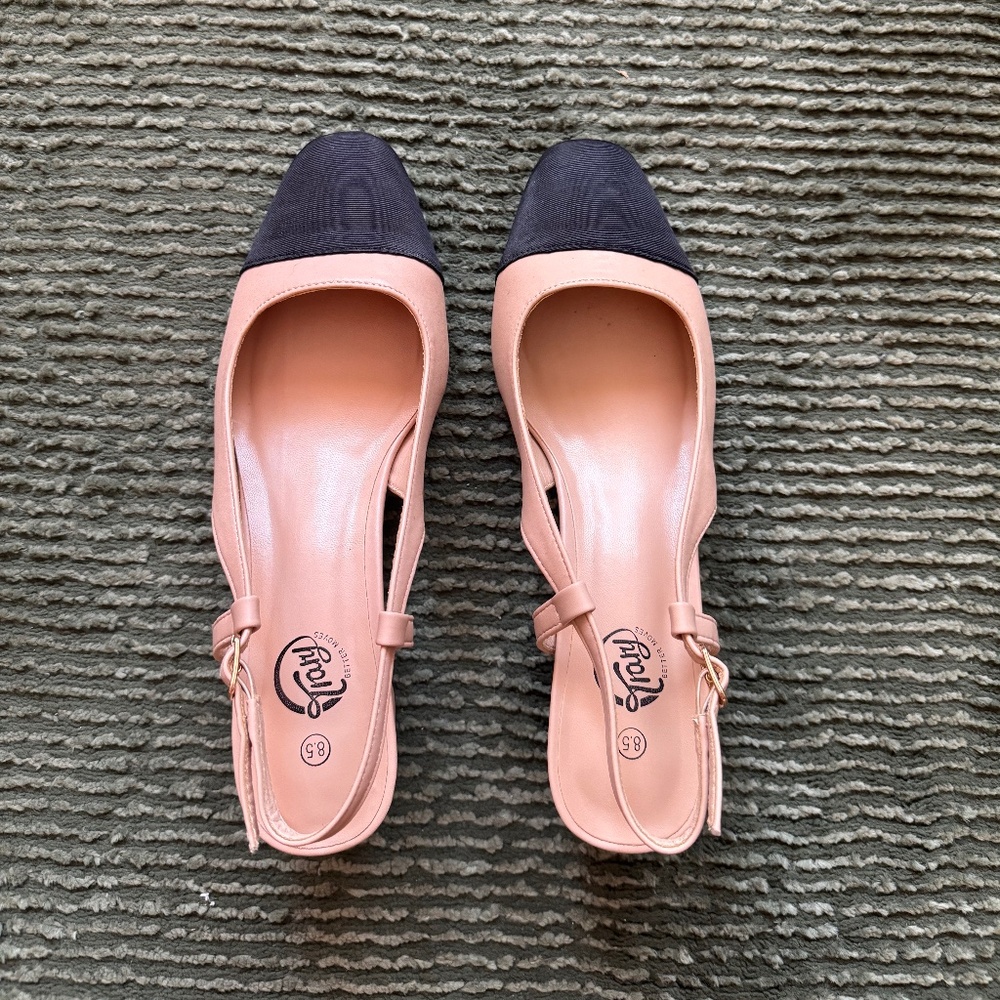 Cute shoes size US 8.5